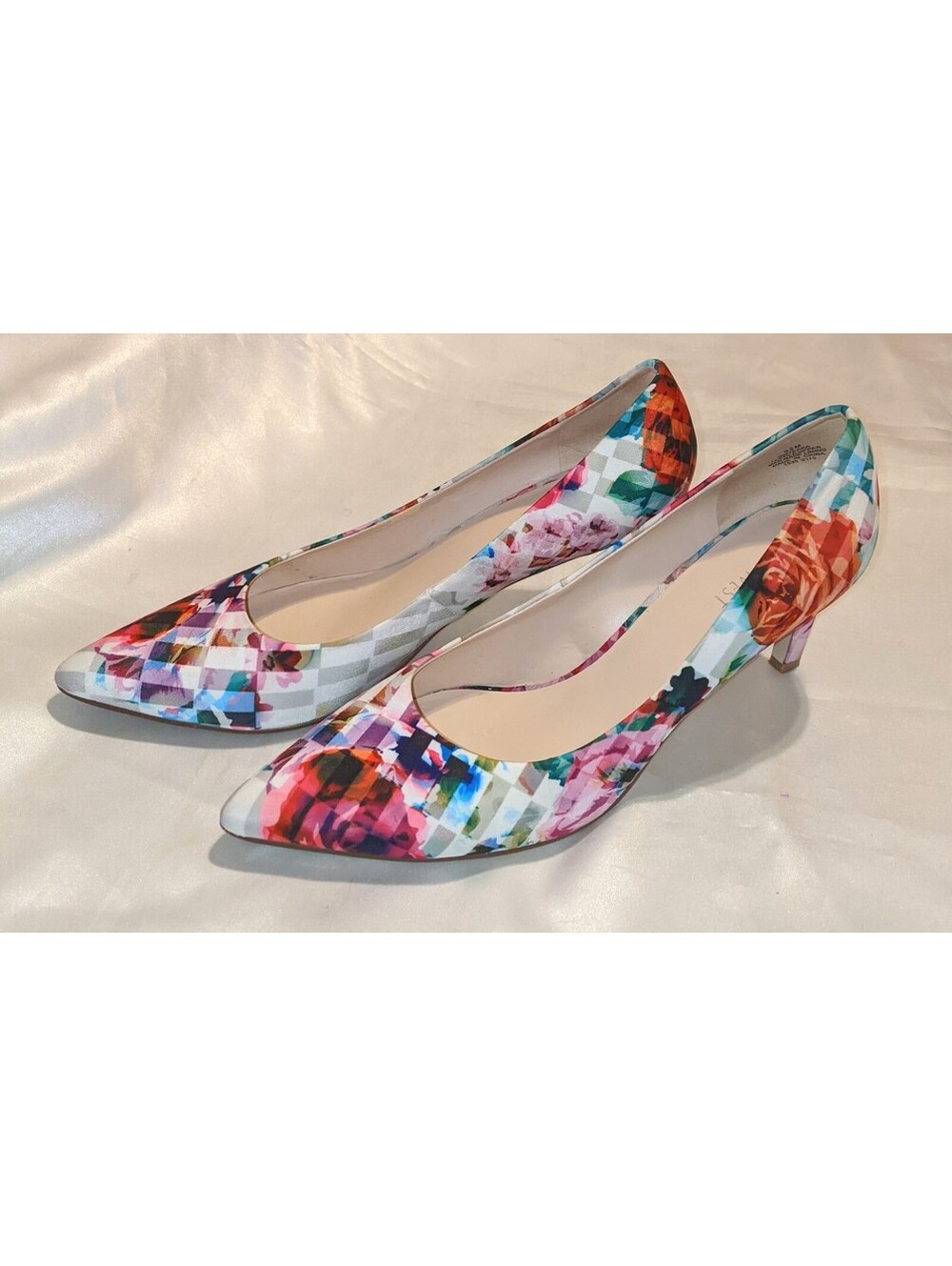 Nine West Colorful Floral Heels Pumps Women's Size 9.5M Pointed Toe 3" Heel
